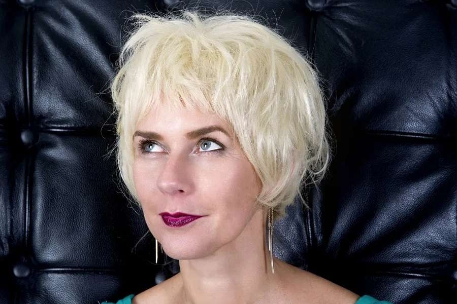 مدل موهای کرکی کوتاه برای خانم های بالغ